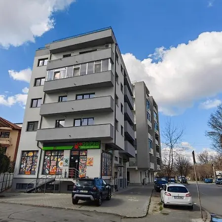 1 Mai Bloc Nou-self Check-in Apartmán *
